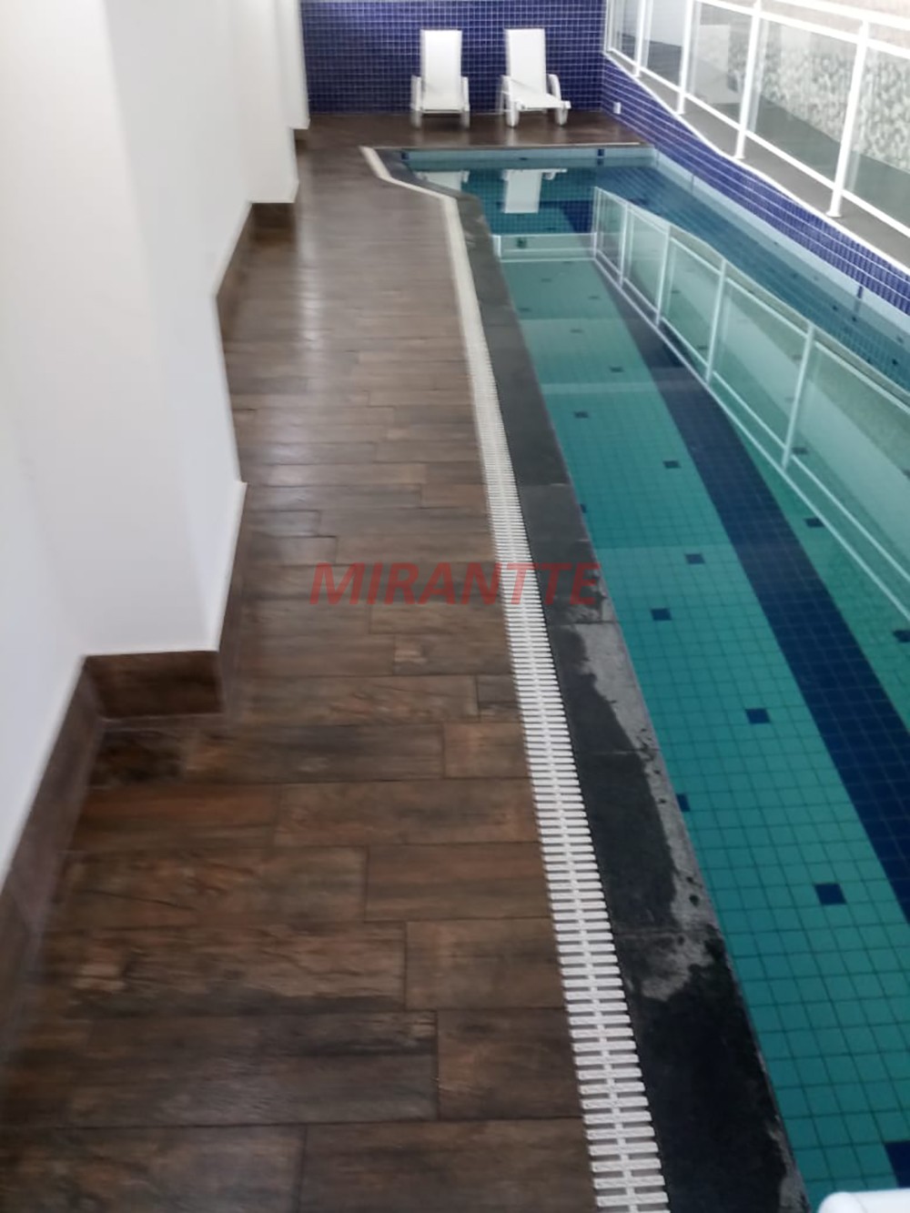 Apartamento de 58m² com 2 quartos em Centro