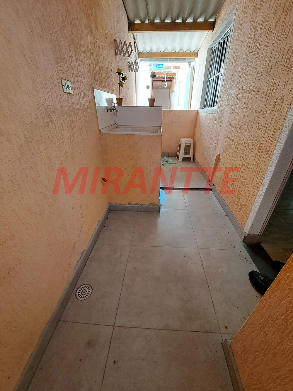 Cond. fechado de 350m² com 7 quartos em Jaçana