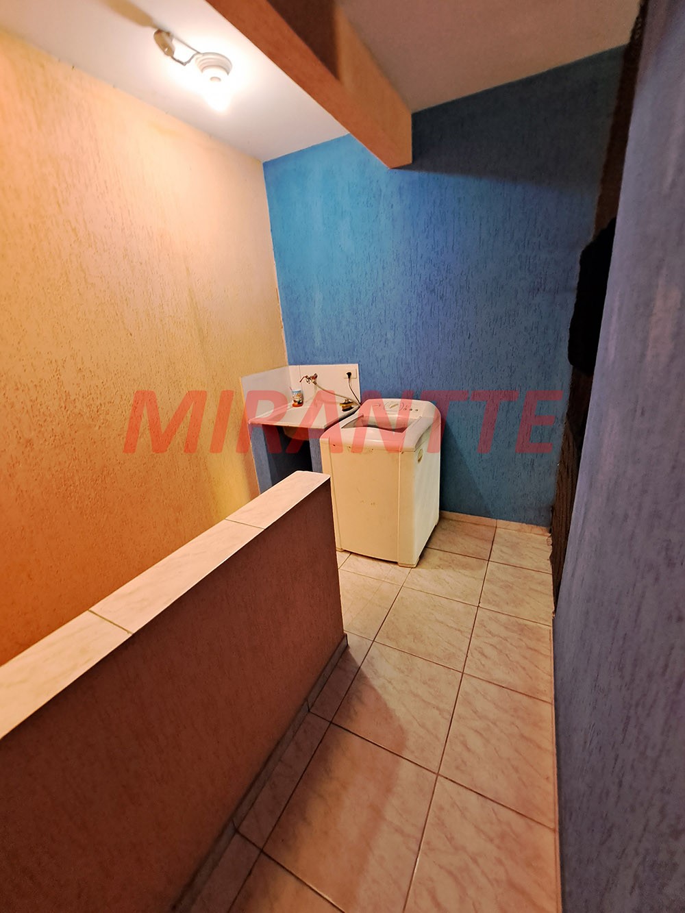 Cond. fechado de 350m² com 7 quartos em Jaçana