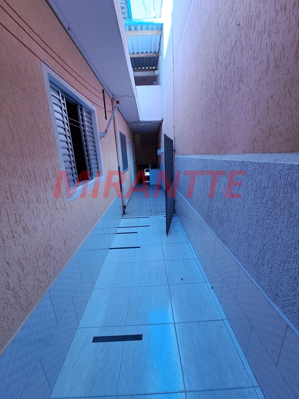 Cond. fechado de 350m² com 7 quartos em Jaçana