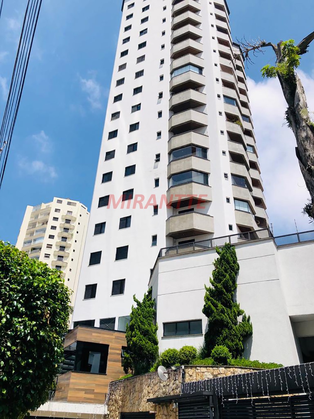 Apartamento de 132m² com 3 quartos em Água Fria