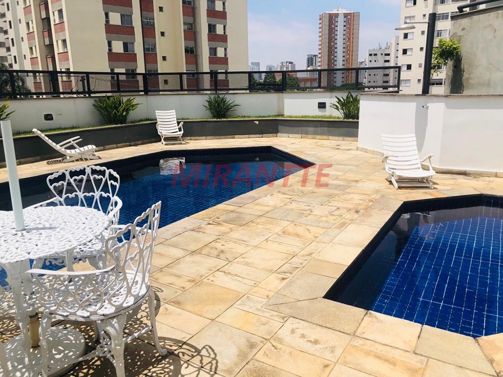 Apartamento de 132m² com 3 quartos em Água Fria