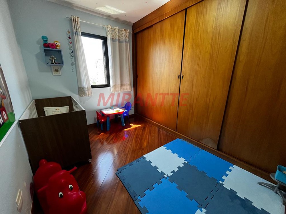 Apartamento de 132m² com 3 quartos em Água Fria