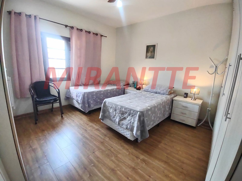 Sobrado de 163m² com 4 quartos em Parada Inglesa