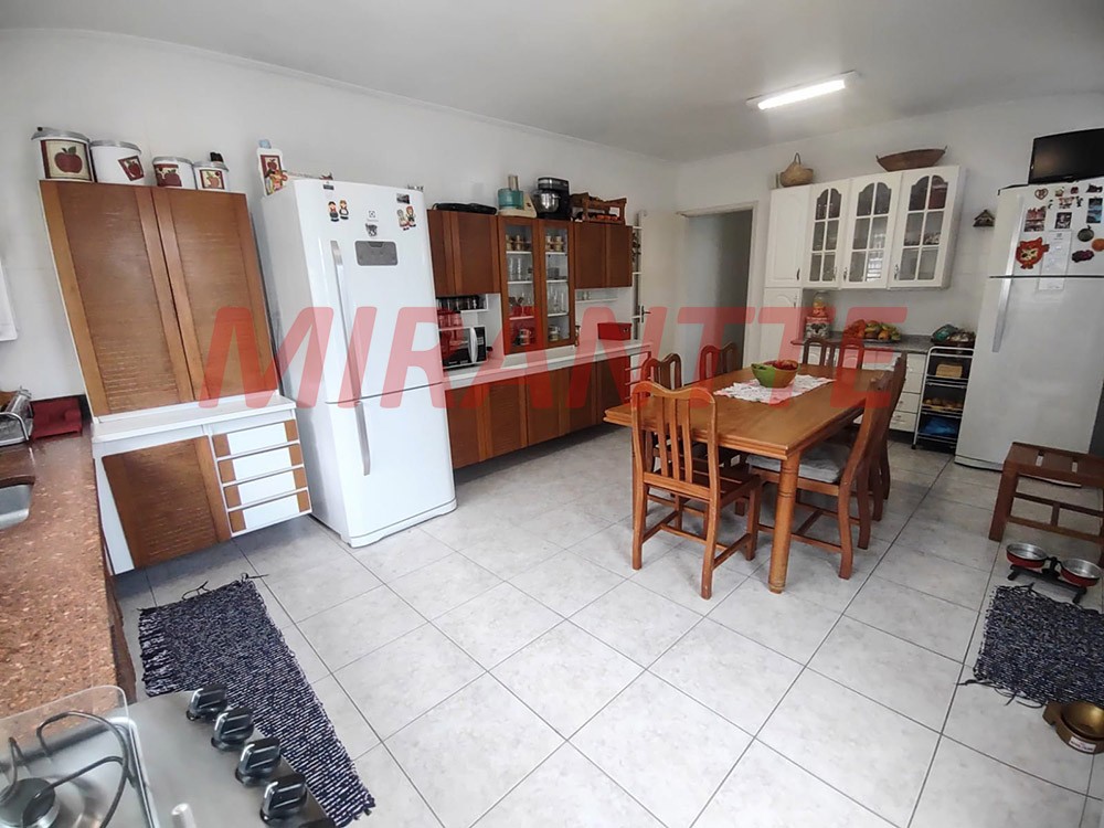 Sobrado de 163m² com 4 quartos em Parada Inglesa