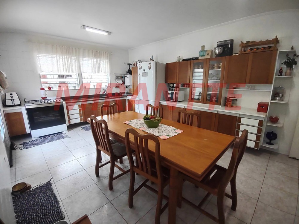 Sobrado de 163m² com 4 quartos em Parada Inglesa