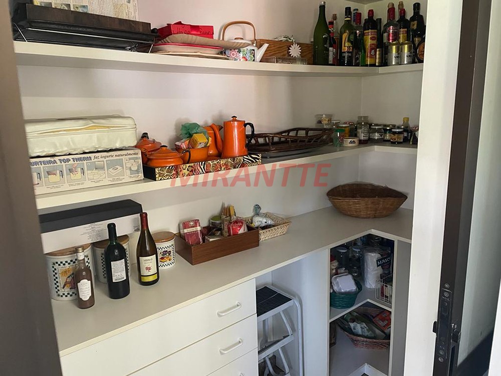 Apartamento de 210m² com 3 quartos em Santana
