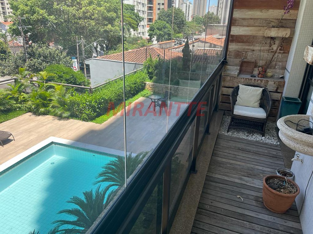 Apartamento de 210m² com 3 quartos em Santana