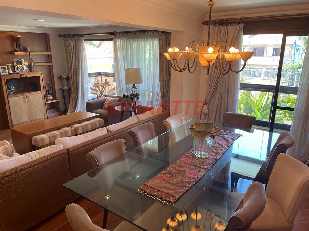 Apartamento de 210m² com 3 quartos em Santana