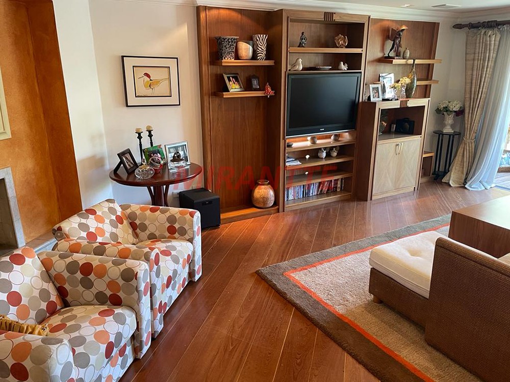 Apartamento de 210m² com 3 quartos em Santana