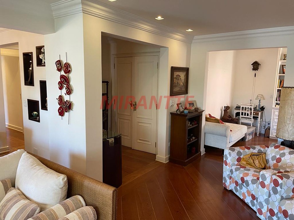 Apartamento de 210m² com 3 quartos em Santana