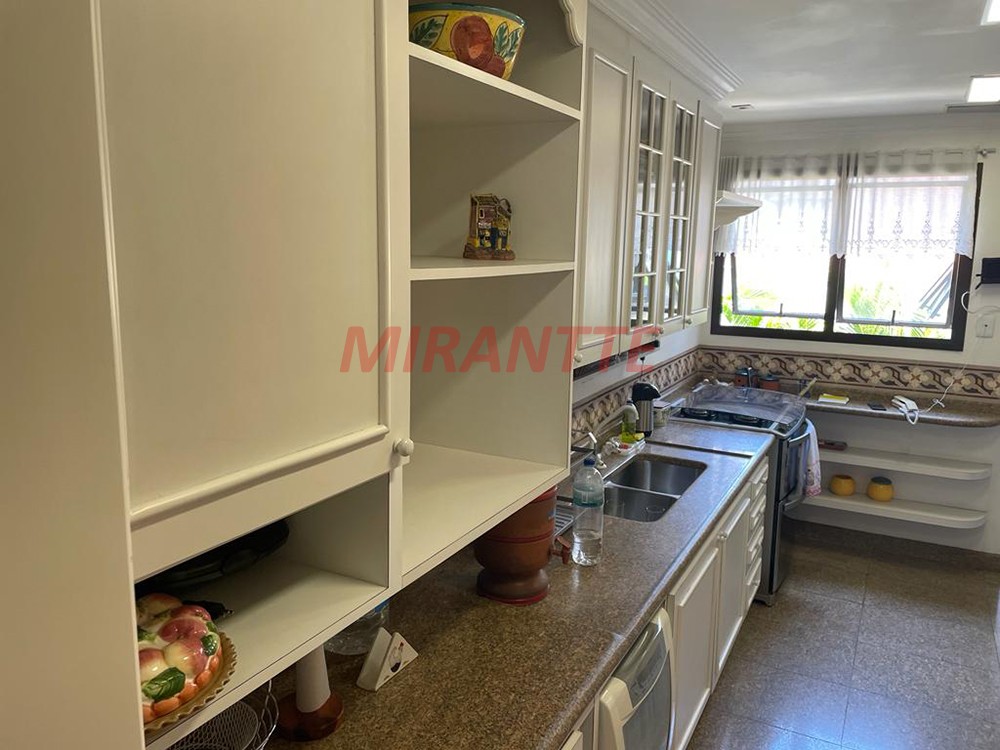 Apartamento de 210m² com 3 quartos em Santana
