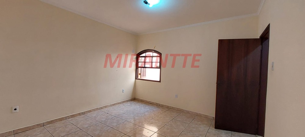 Sobrado de 251m² com 4 quartos em Vila Imaculada