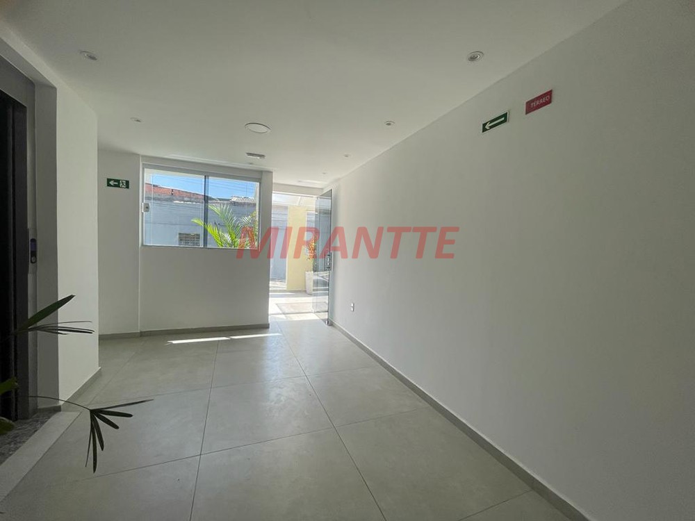 Apartamento de 45m² com 2 quartos em Vila Ré