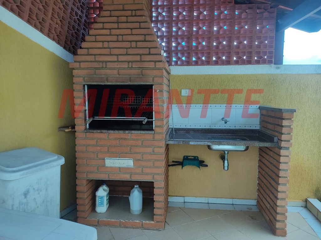 Sobrado de 241m² com 3 quartos em Vila Isolina Mazzei