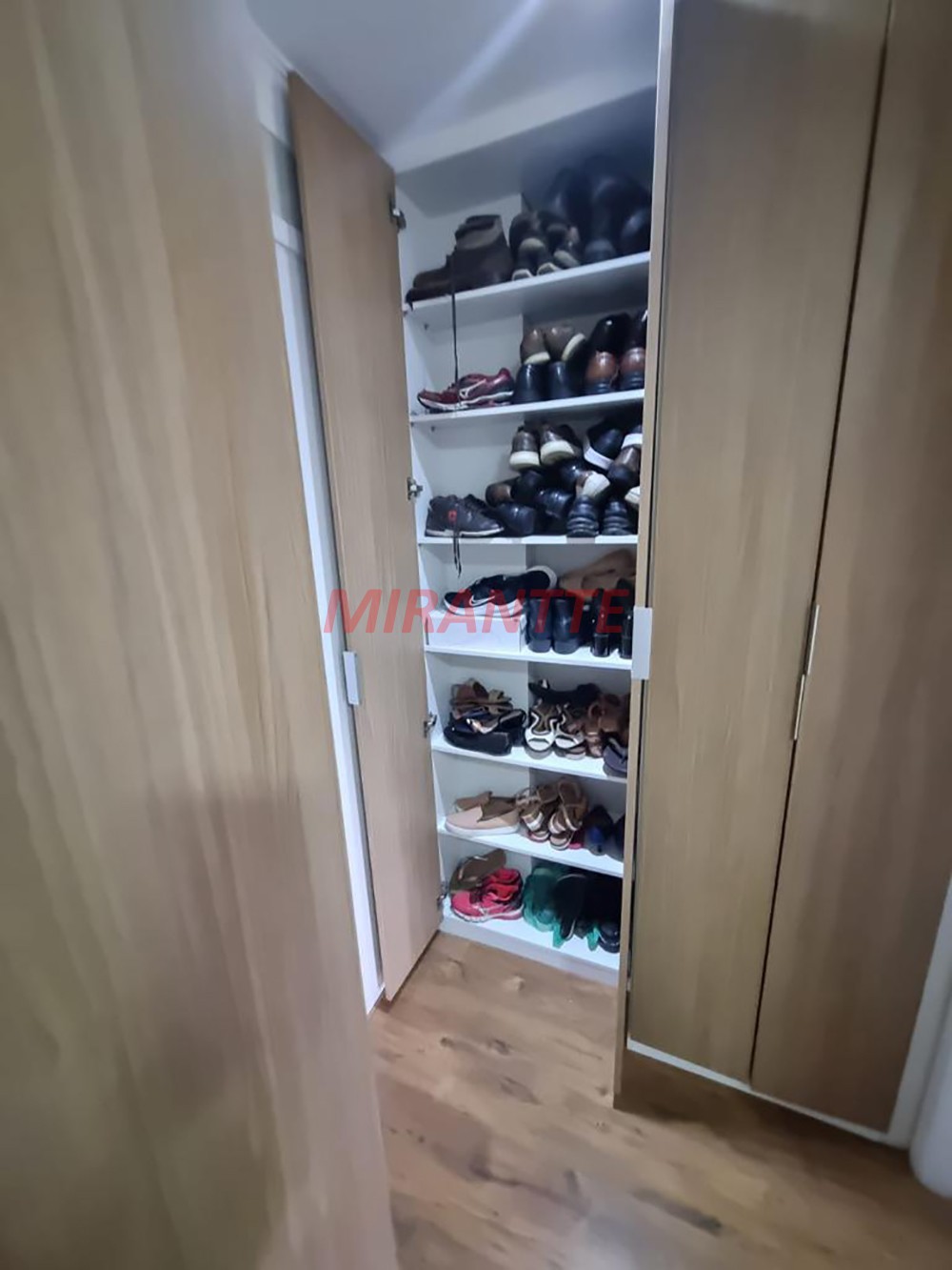 Apartamento de 120m² com 3 quartos em Parque Itaguaçu