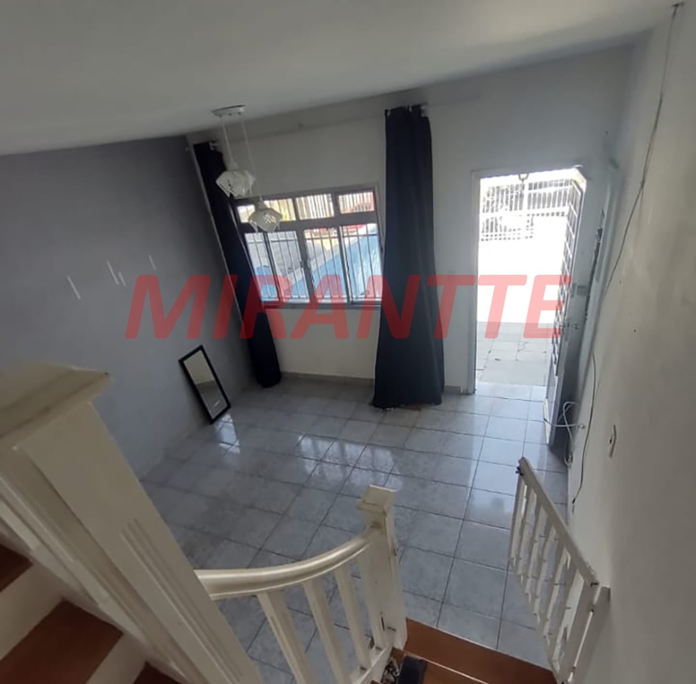 Sobrado de 56m² com 2 quartos em Água Fria