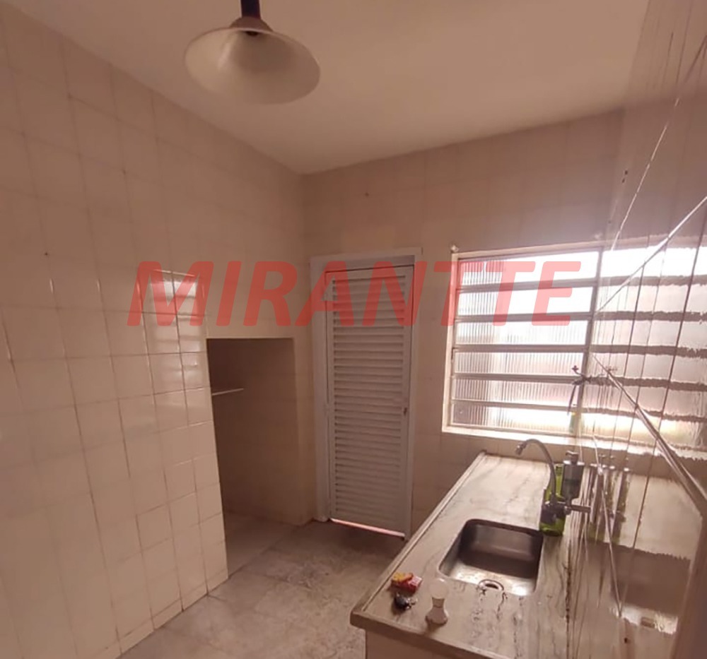 Sobrado de 56m² com 2 quartos em Água Fria