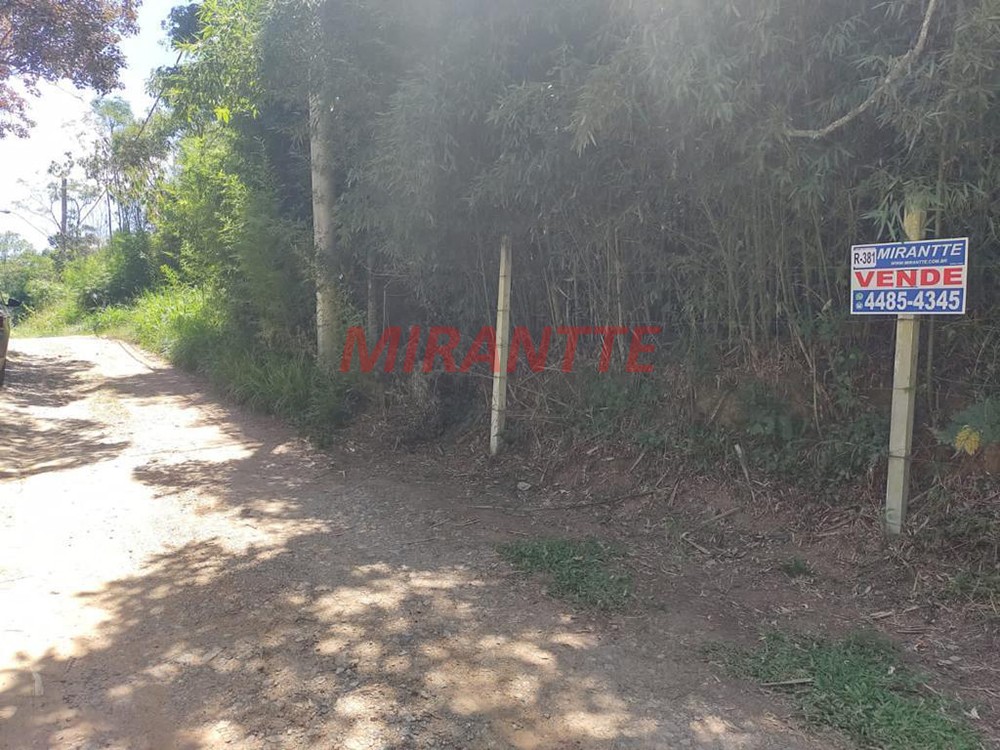 Terreno de 1060m² em Serra da Cantareira