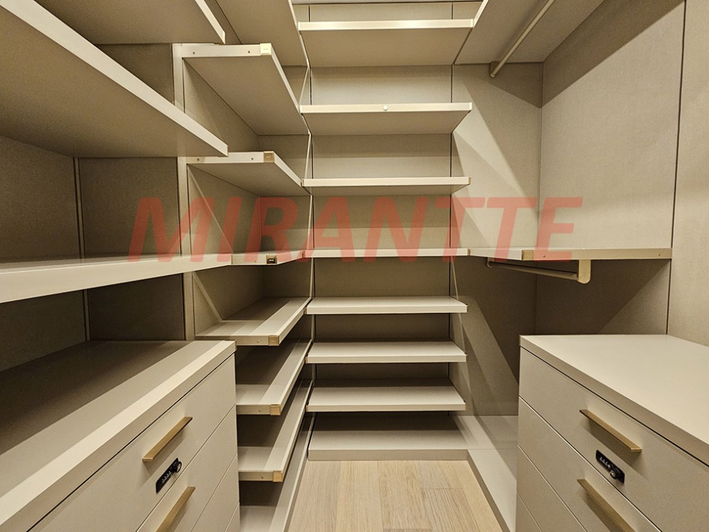 Cobertura de 420m² com 4 quartos em Vila Nova Conceição