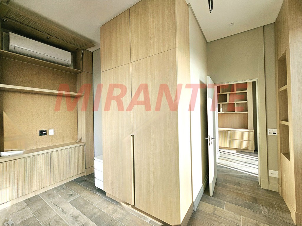 Cobertura de 420m² com 4 quartos em Vila Nova Conceição