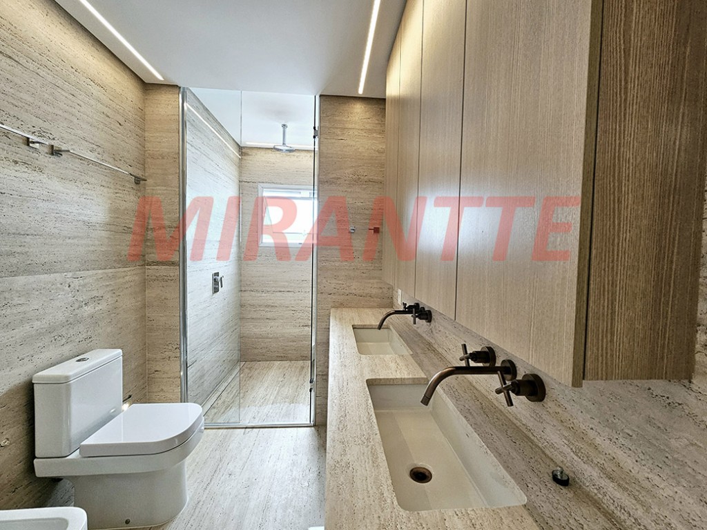 Cobertura de 420m² com 4 quartos em Vila Nova Conceição