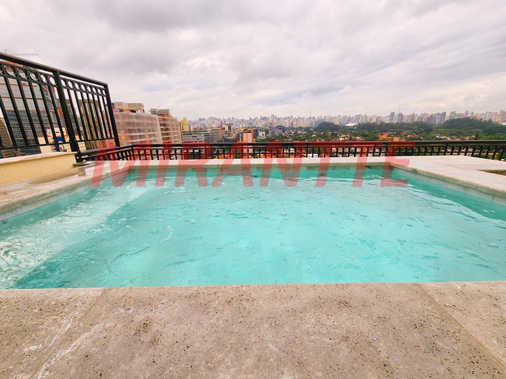 Cobertura de 420m² com 4 quartos em Vila Nova Conceição