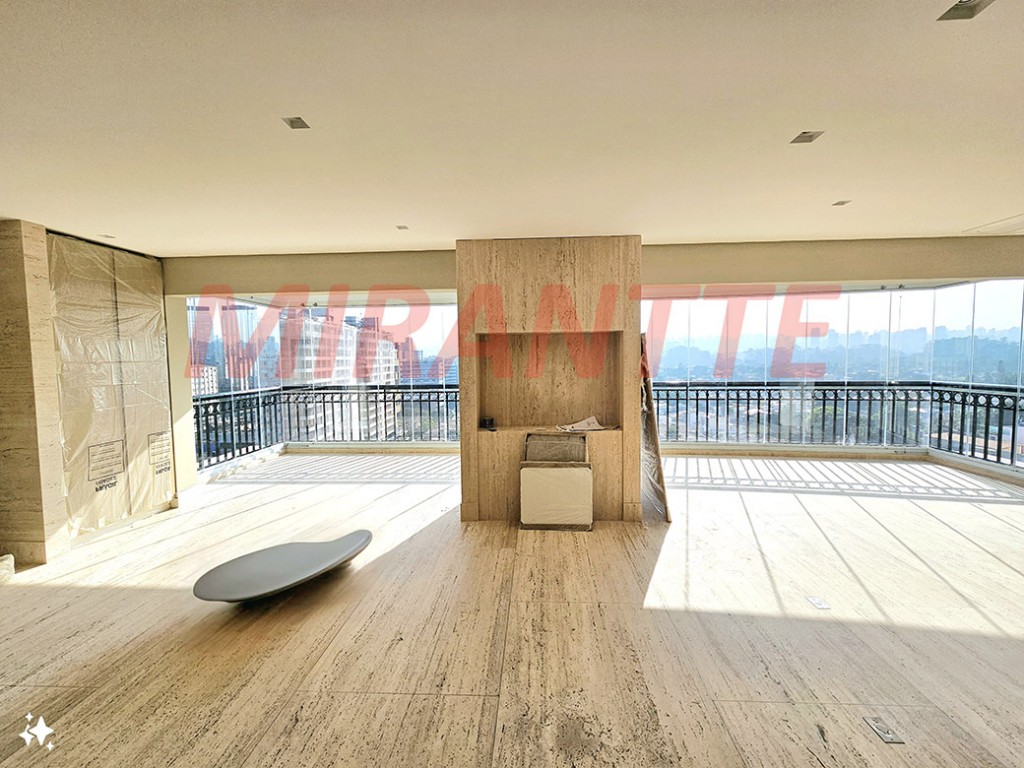 Cobertura de 420m² com 4 quartos em Vila Nova Conceição