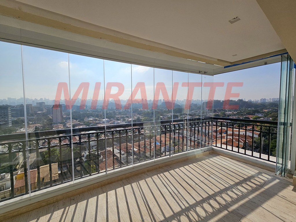 Cobertura de 420m² com 4 quartos em Vila Nova Conceição