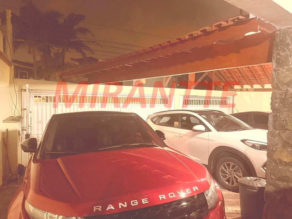 Sobrado de 300m² com 4 quartos em Jardim Guapíra
