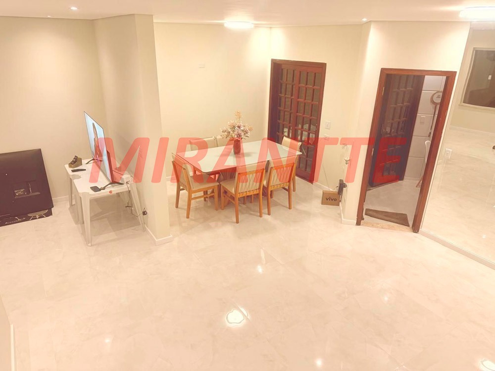Sobrado de 300m² com 4 quartos em Jardim Guapíra