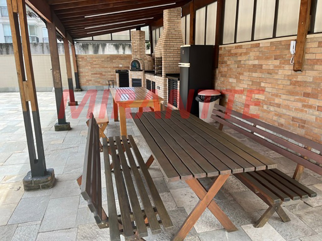 Apartamento de 80m² com 2 quartos em Água Fria
