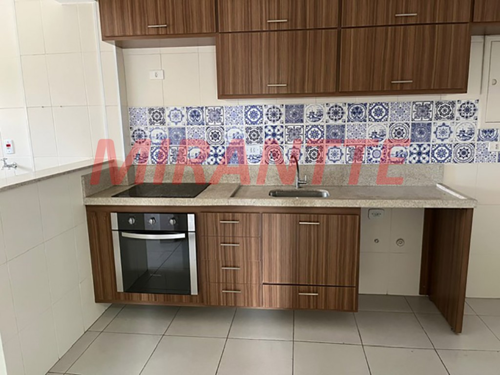 Apartamento de 80m² com 2 quartos em Água Fria