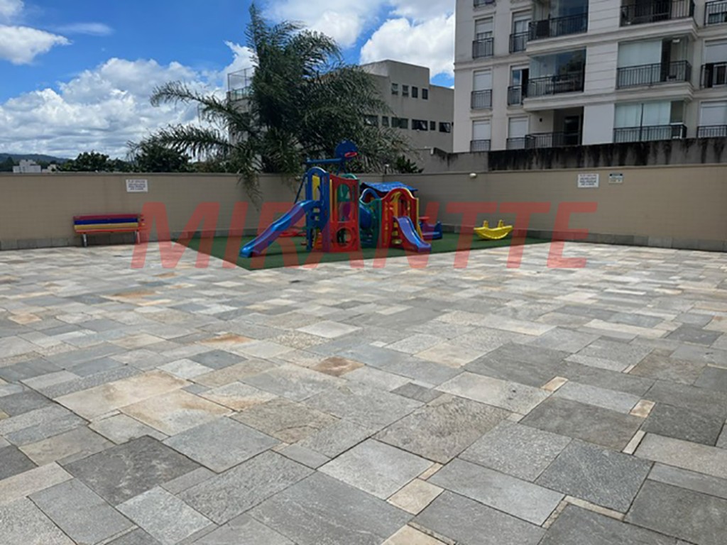 Apartamento de 80m² com 2 quartos em Água Fria
