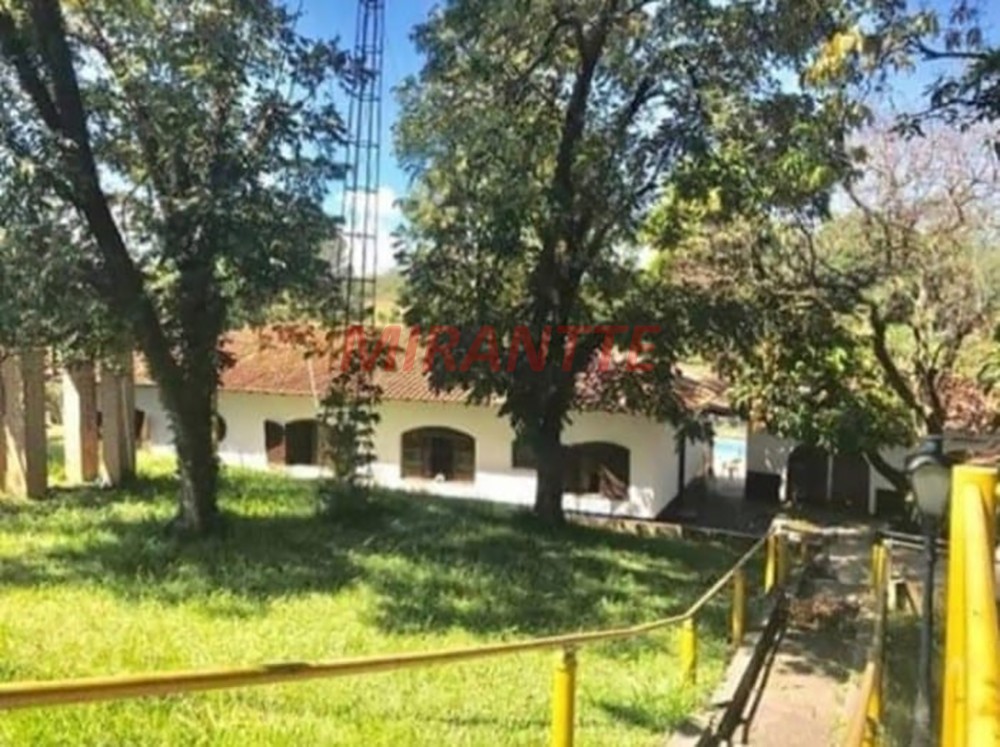 ChÁcara de 1200m² com 10 quartos em Centro