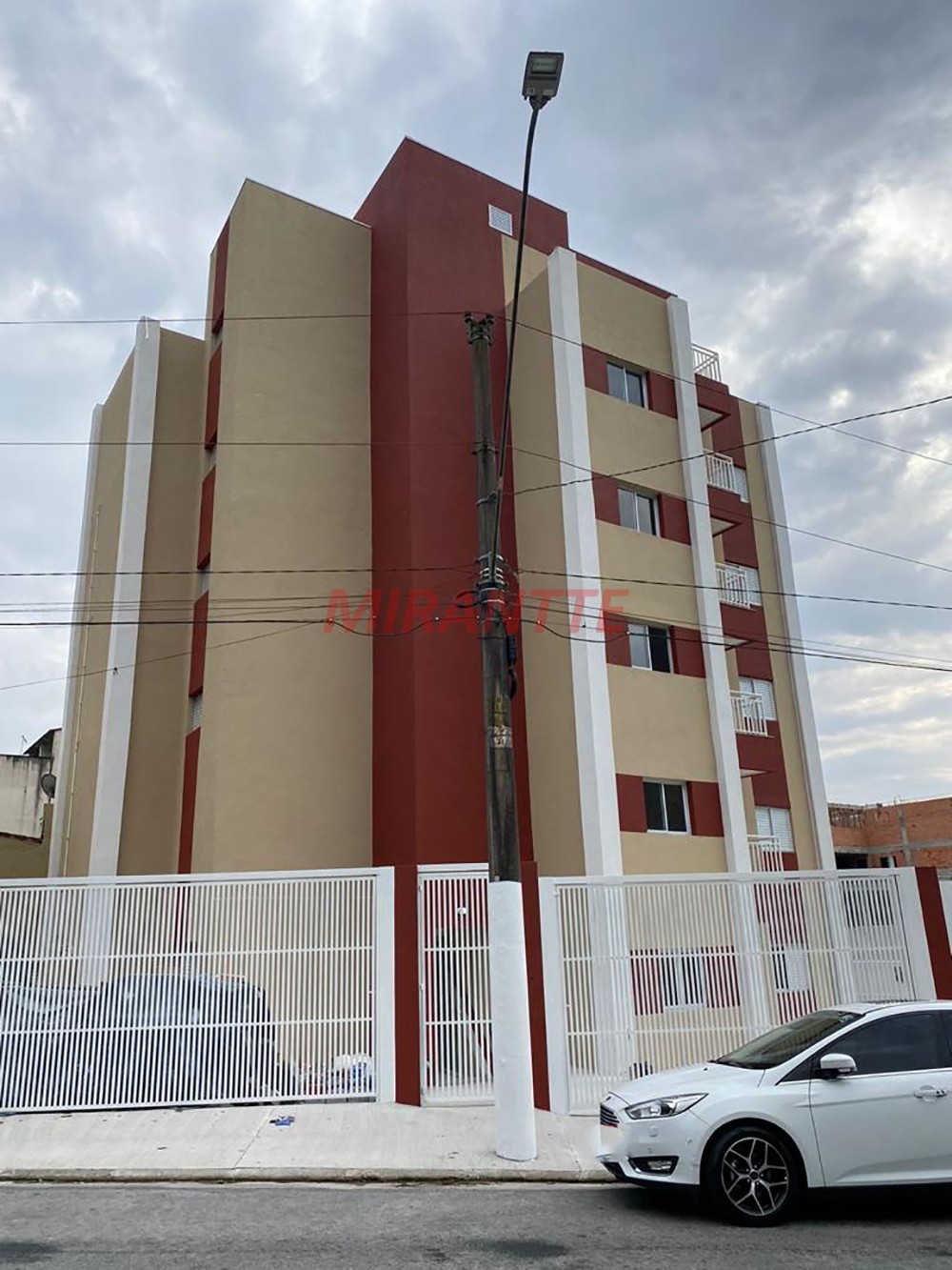 Apartamento de 53m² com 2 quartos em Suísso