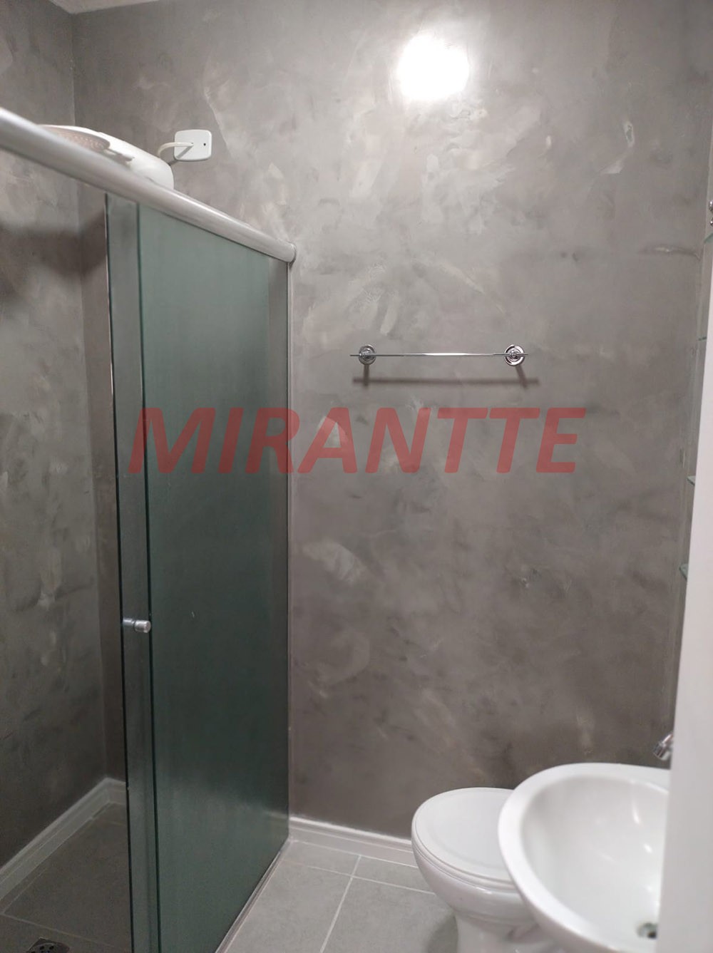 Sobrado de 240m² com 4 quartos em Conjunto Residencial Santa Terezinha