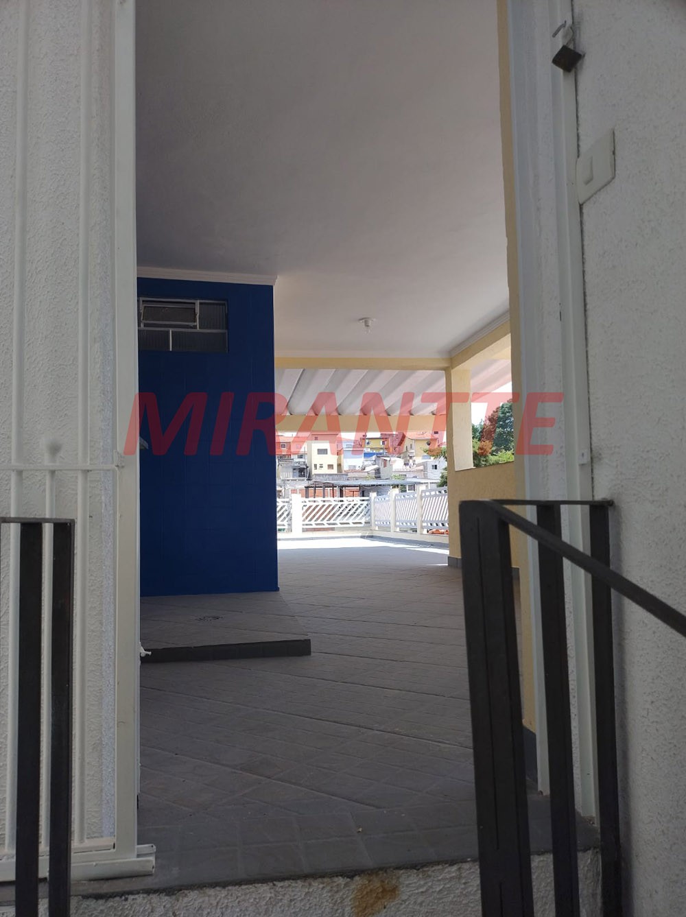 Sobrado de 240m² com 4 quartos em Conjunto Residencial Santa Terezinha