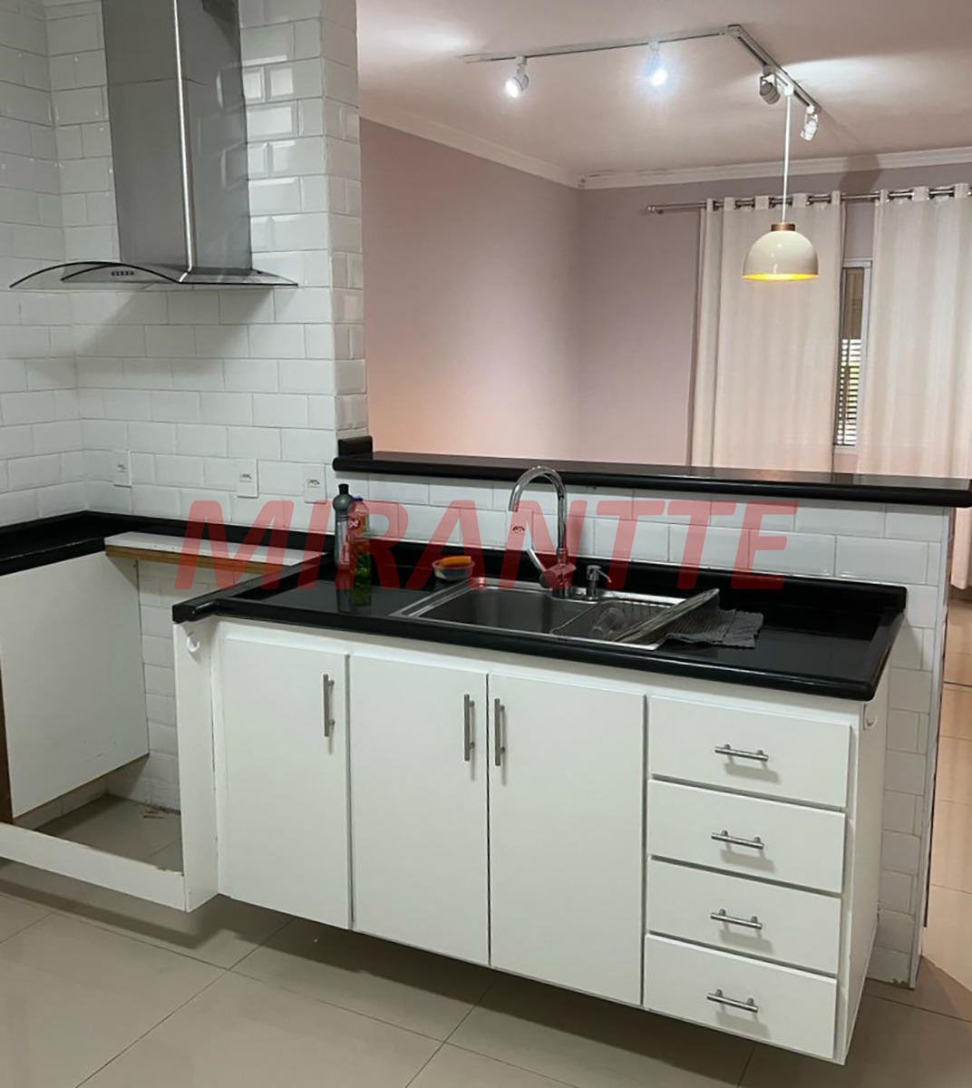Sobrado de 200m² com 2 quartos em Jardim Guançã