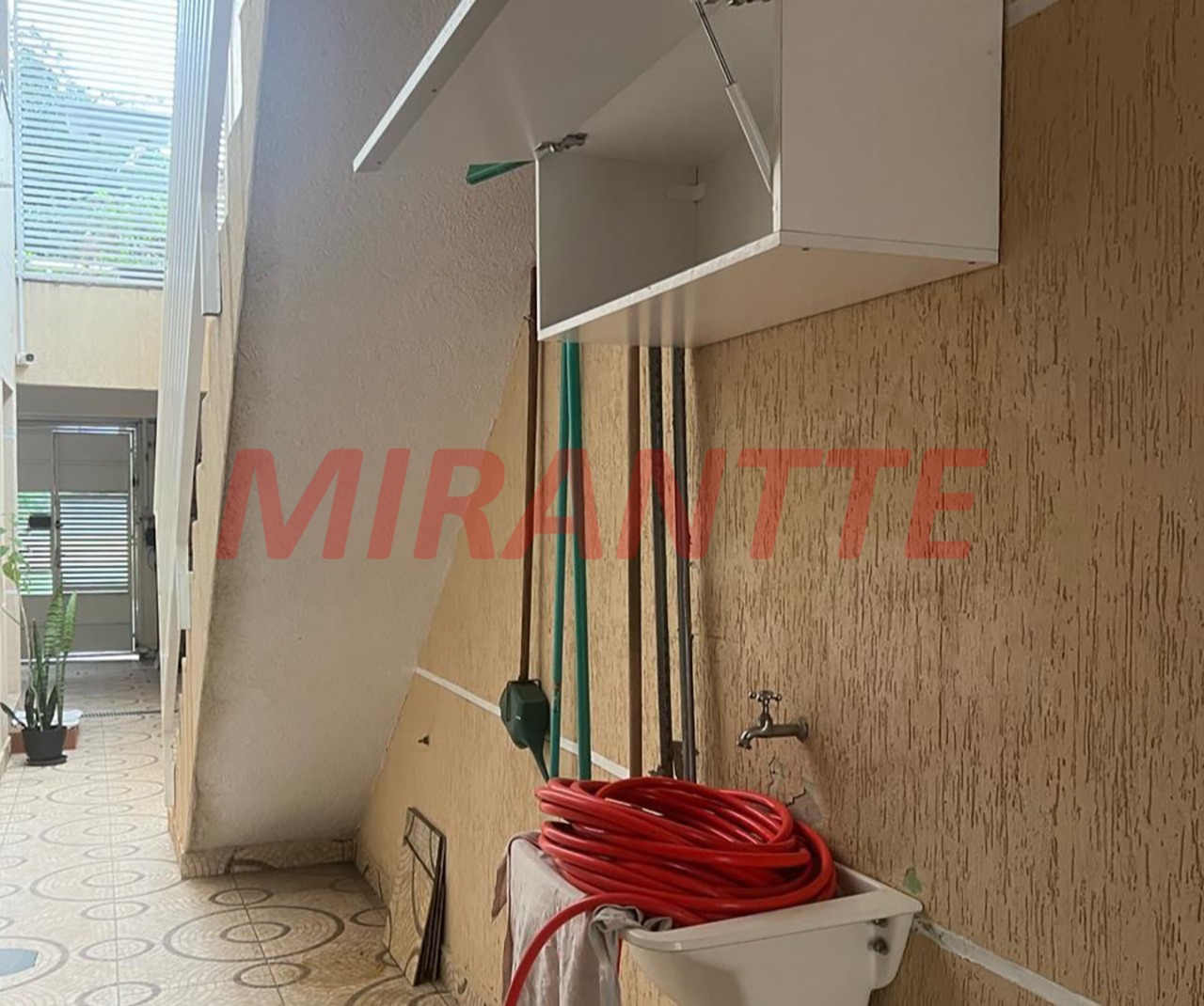 Sobrado de 200m² com 2 quartos em Jardim Guançã