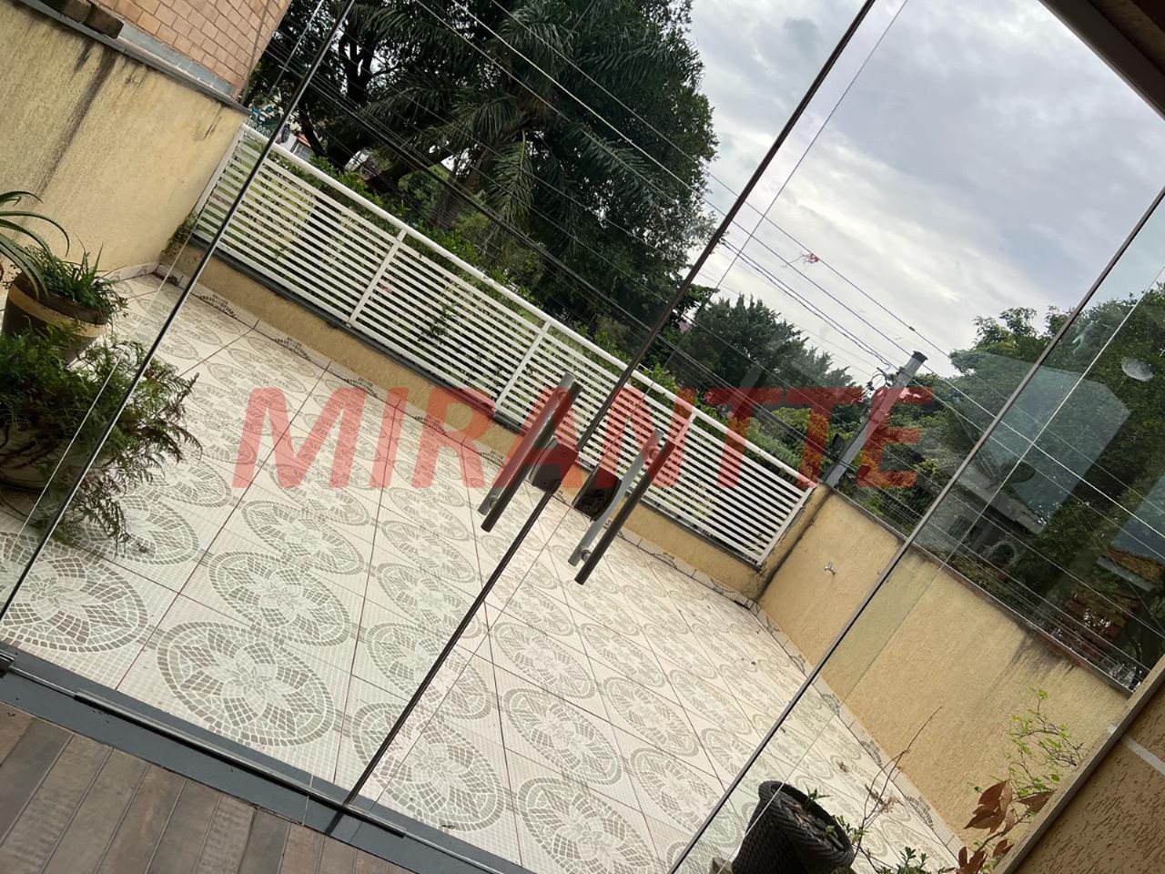 Sobrado de 200m² com 2 quartos em Jardim Guançã
