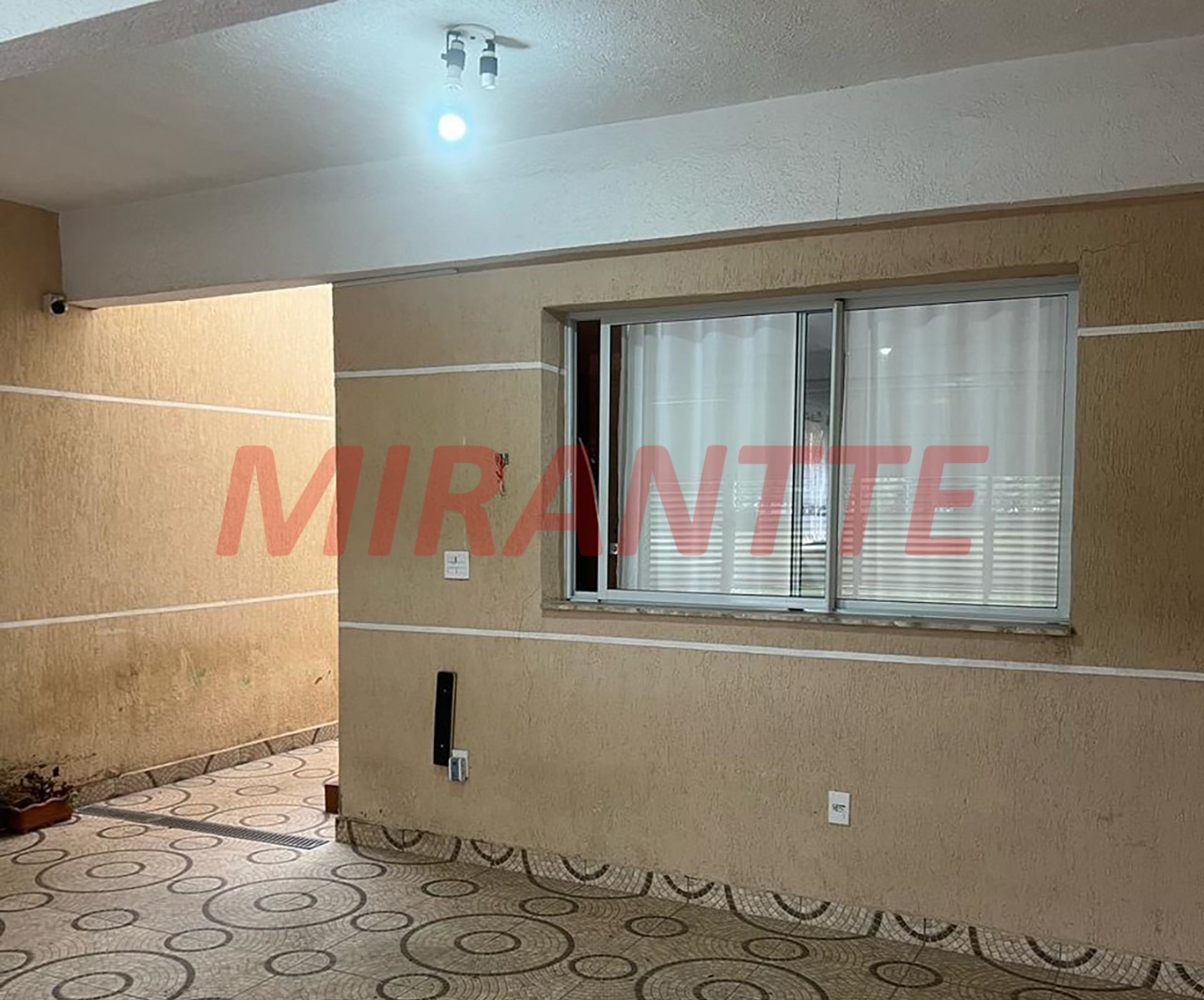 Sobrado de 200m² com 2 quartos em Jardim Guançã