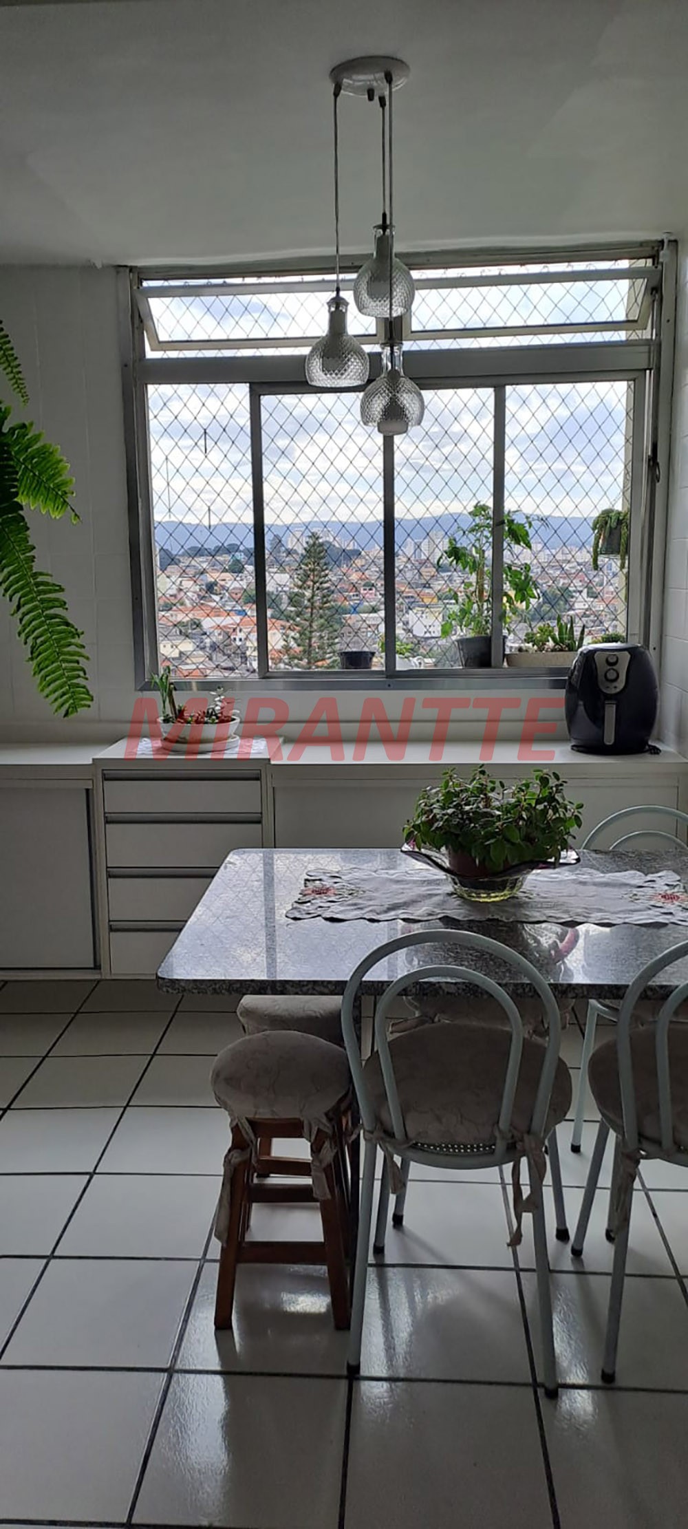 Apartamento de 90m² com 3 quartos em Limão