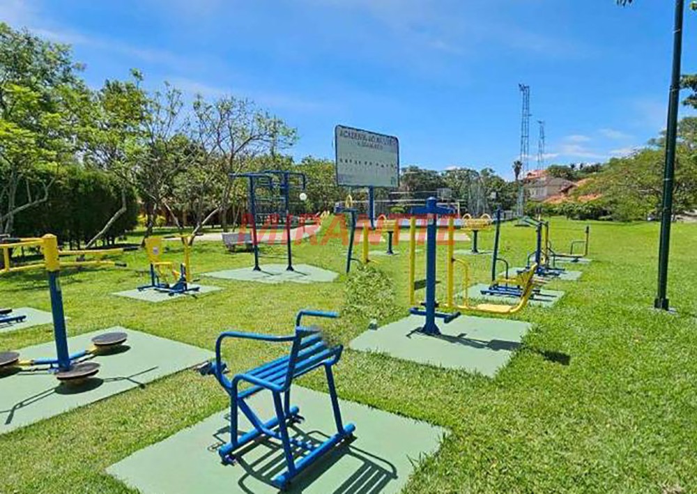 Terreno de 810m² em Centro