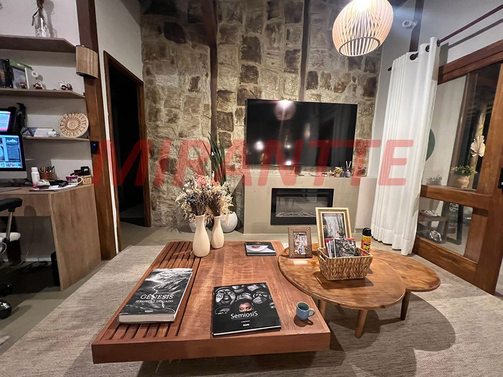 Casa terrea de 170m² com 3 quartos em Serra da Cantareira