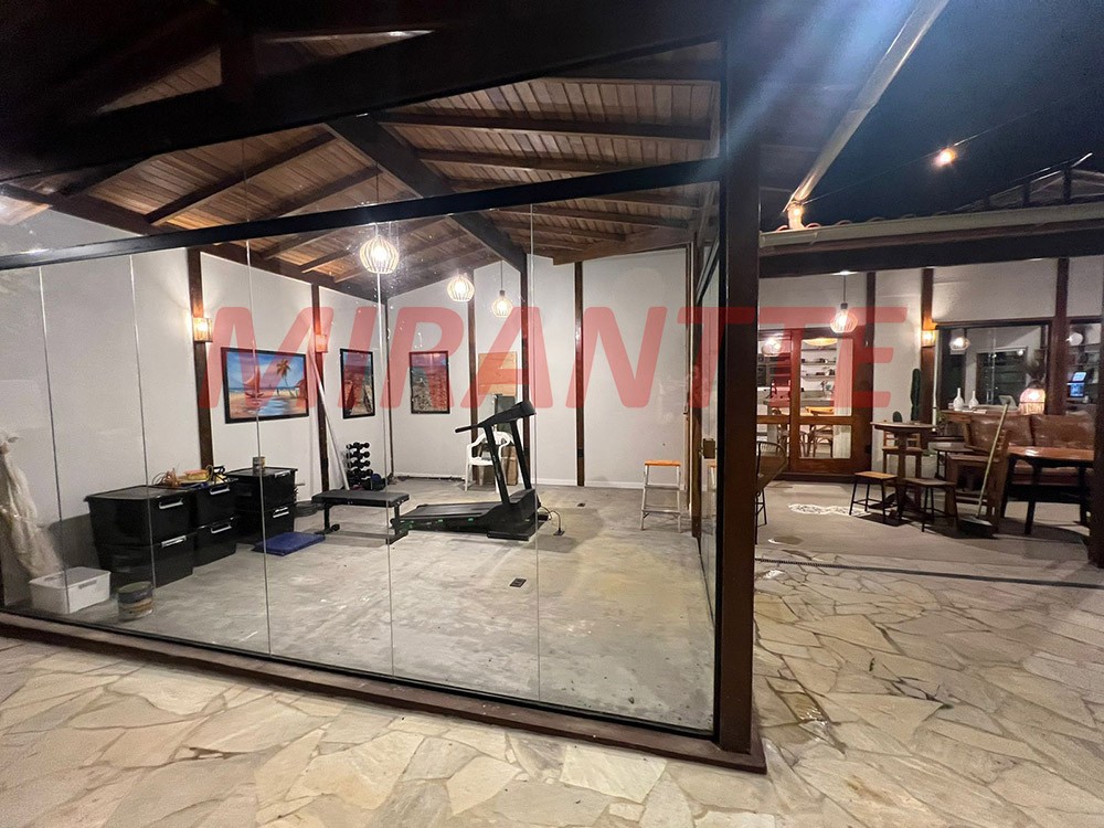 Casa terrea de 170m² com 3 quartos em Serra da Cantareira