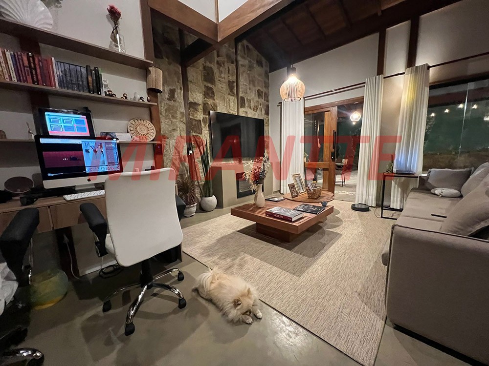 Casa terrea de 170m² com 3 quartos em Serra da Cantareira