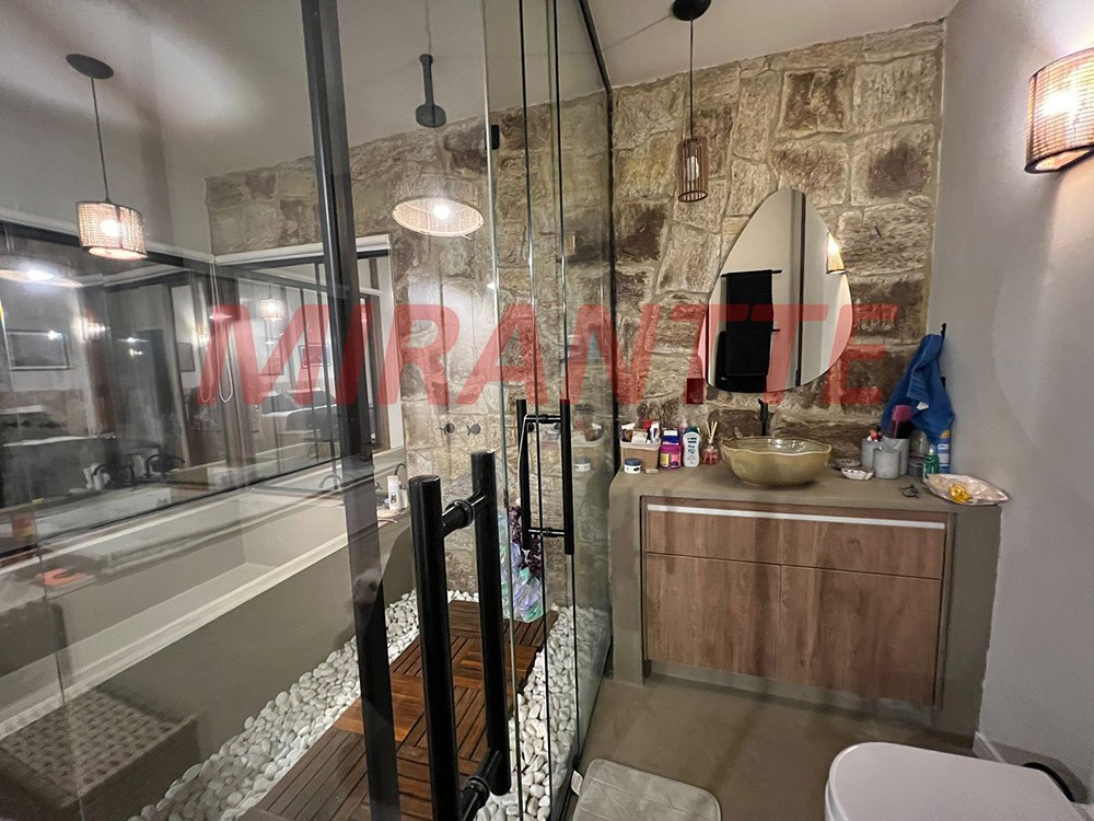 Casa terrea de 170m² com 3 quartos em Serra da Cantareira
