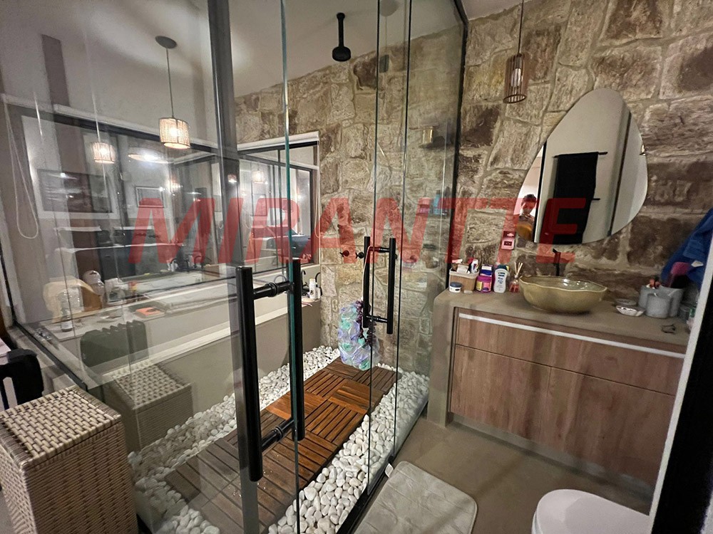 Casa terrea de 170m² com 3 quartos em Serra da Cantareira
