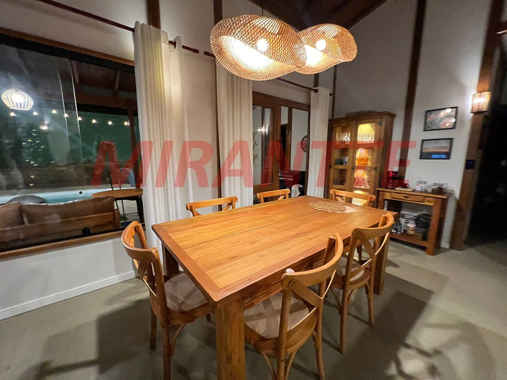 Casa terrea de 170m² com 3 quartos em Serra da Cantareira